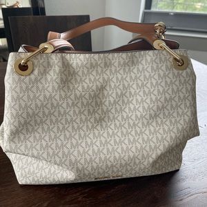 Michael Kors Shoulder Bag
